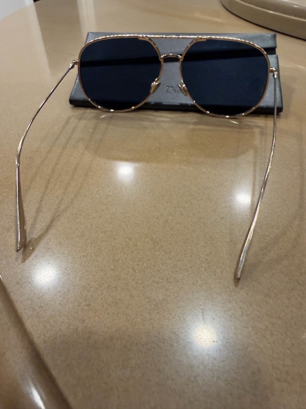 Dior Men's Gold Frame with Black Lenses Pilot Sunglasses - Picture 6 of 6
